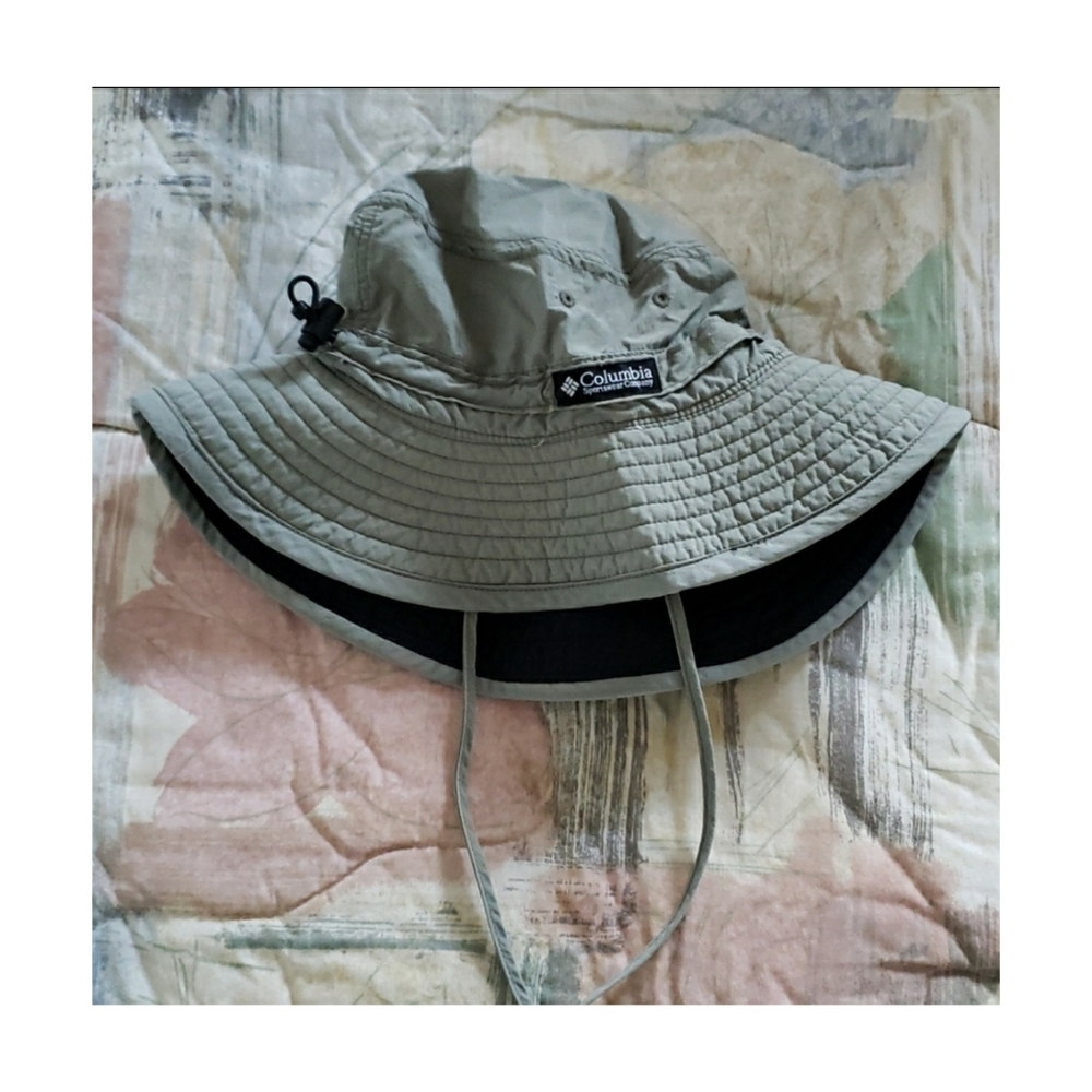 bucket hat
